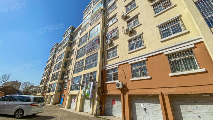 大世界公寓外景图