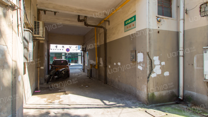 宏伟路33弄外景图