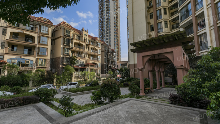 蒙特卡尼外景图