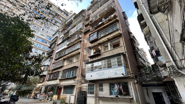 原武警宿舍外景图