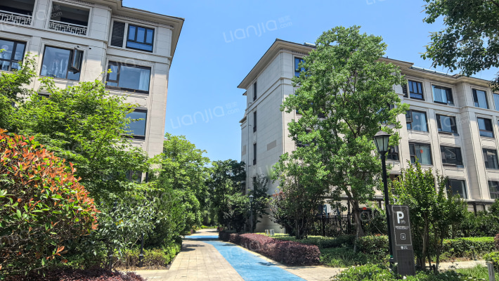 融创银城滴翠园北区外景图