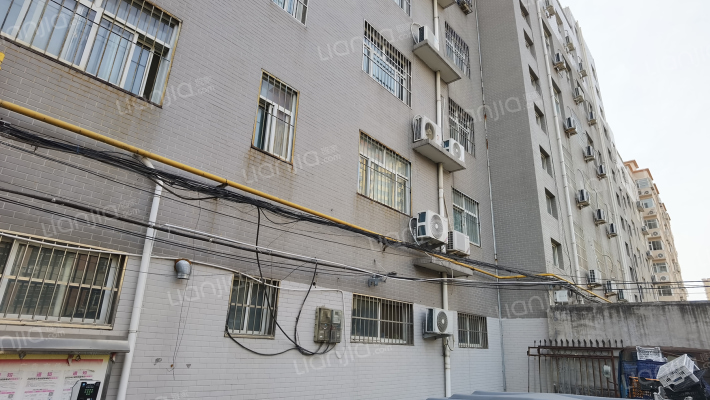 农机宿舍外景图