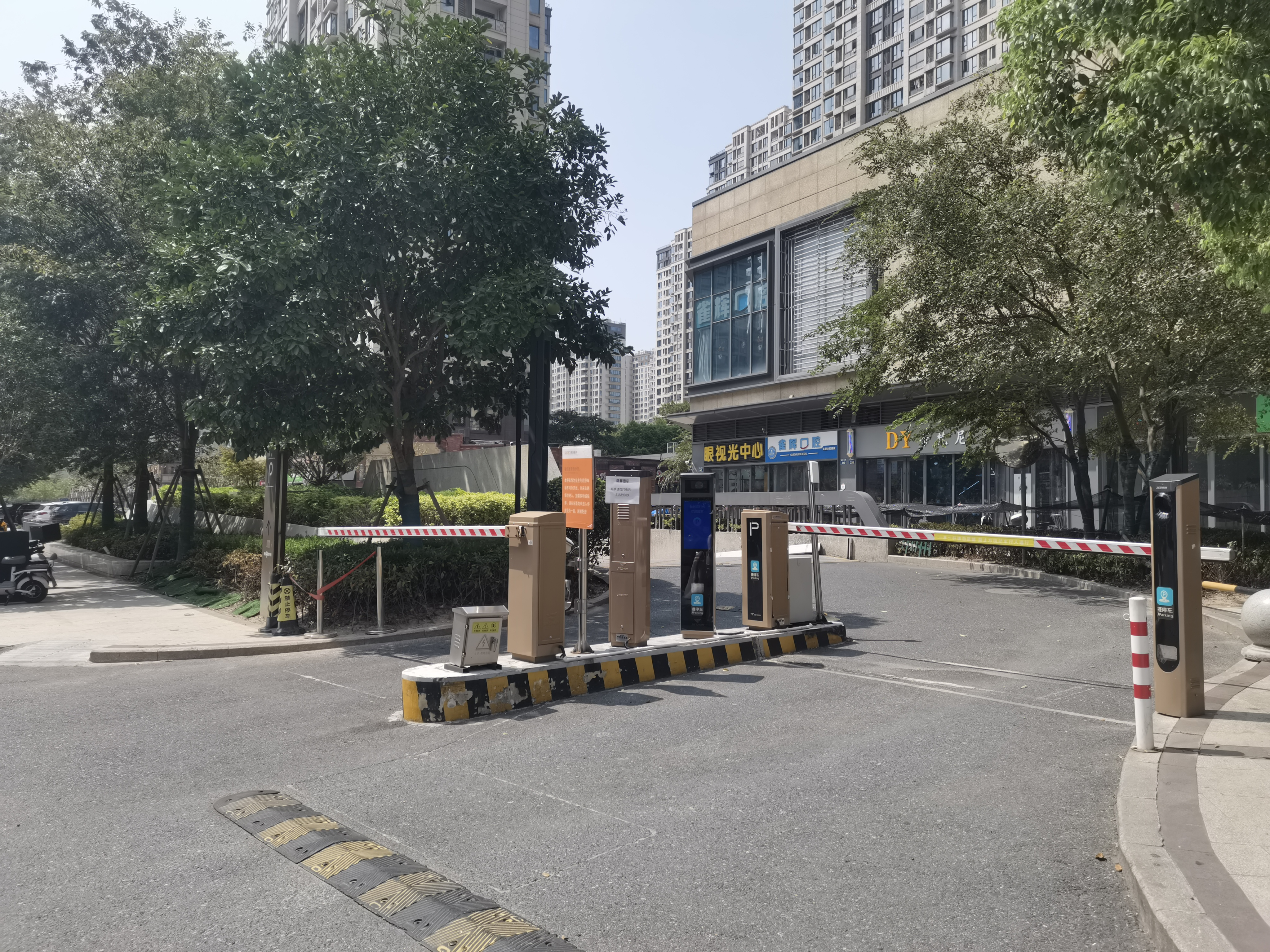 融创印时代小区实景 4
