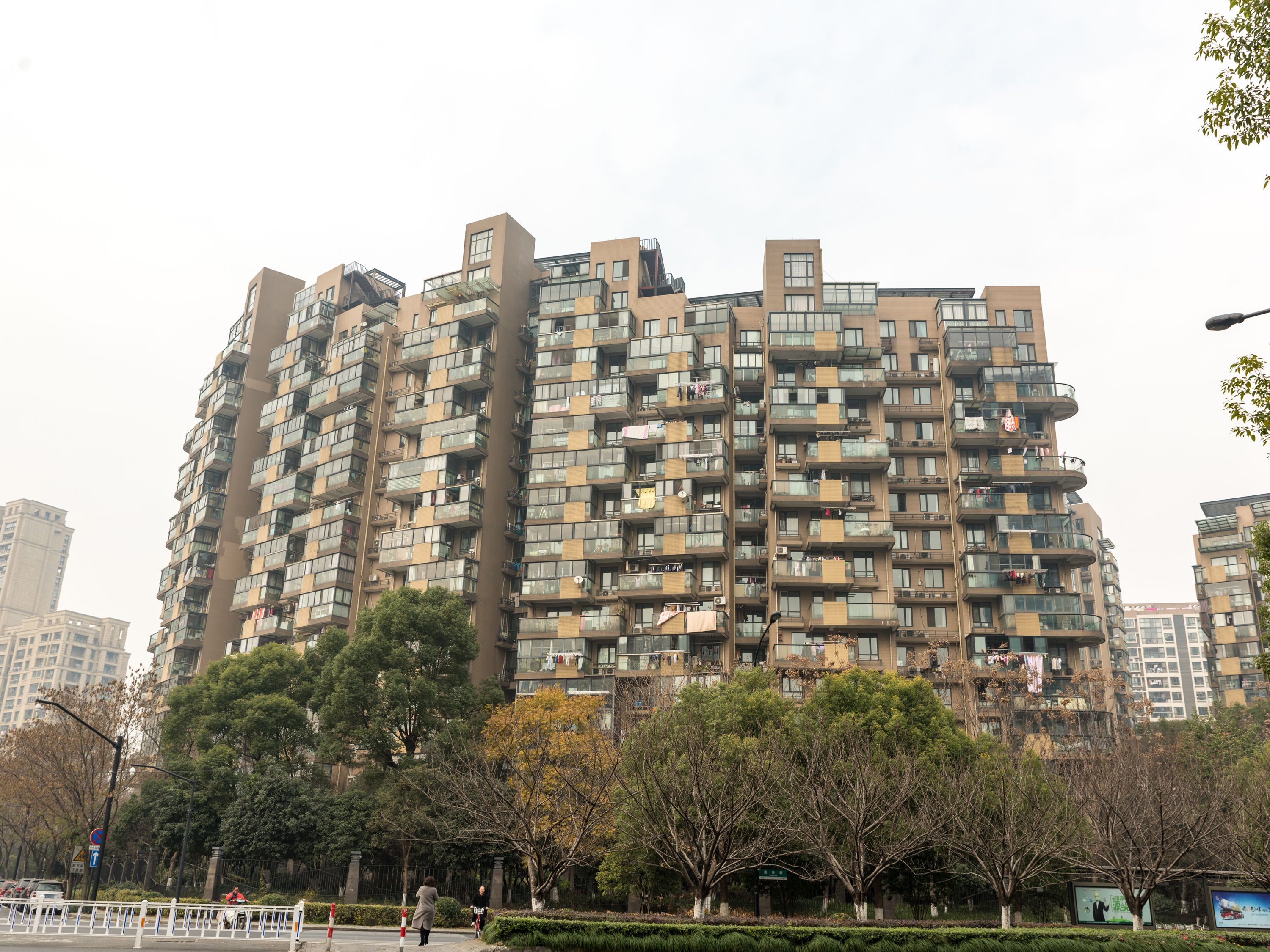 Linfeng Garden compound photo 18