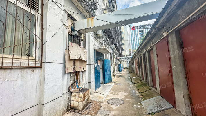 体委沿街楼宿舍外景图