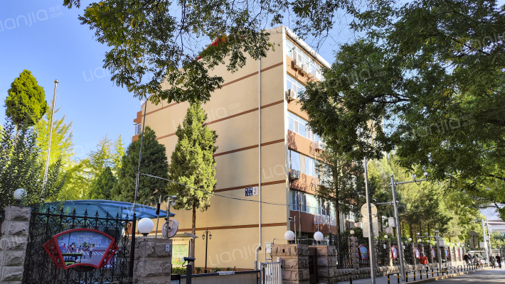 铁医路1号院外景图