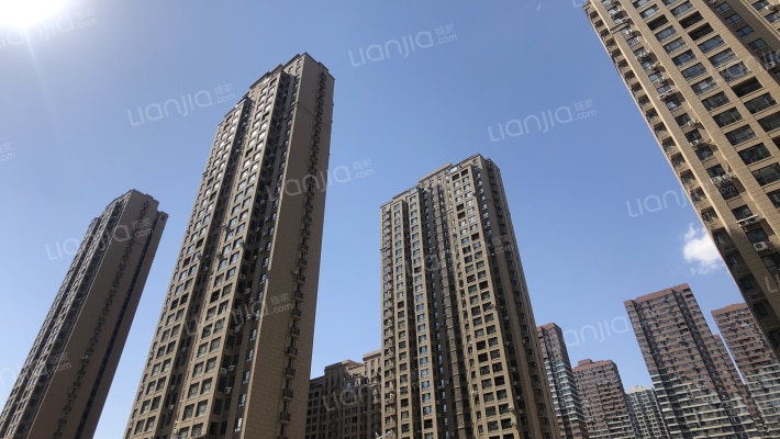 中海和平之门四期城市庭院外景图