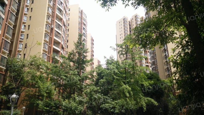 格兰玺城外景图