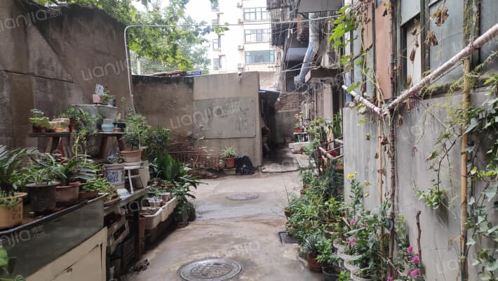 外运家属楼外景图