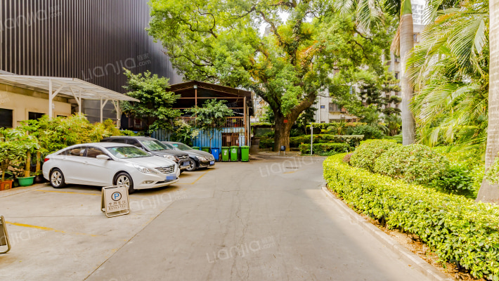 中旅大厦外景图