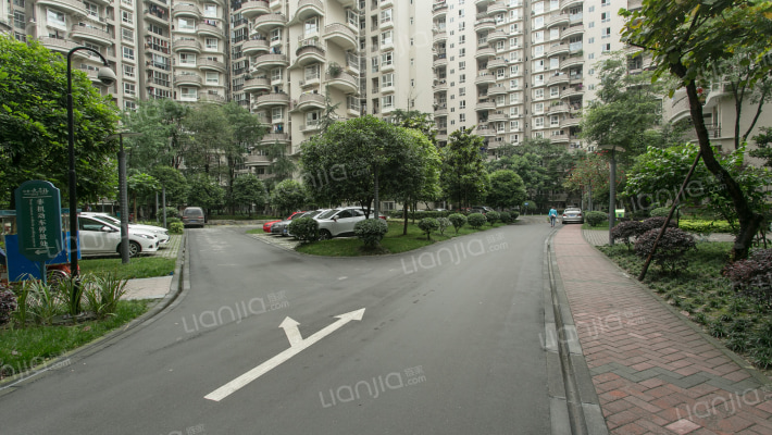 和贵久居福外景图