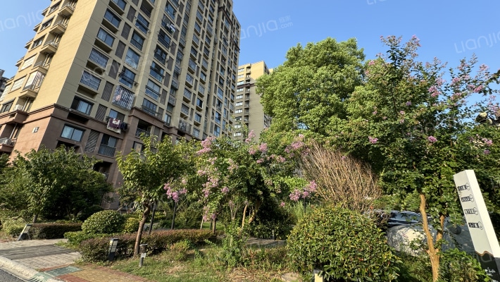 假日时光花苑外景图