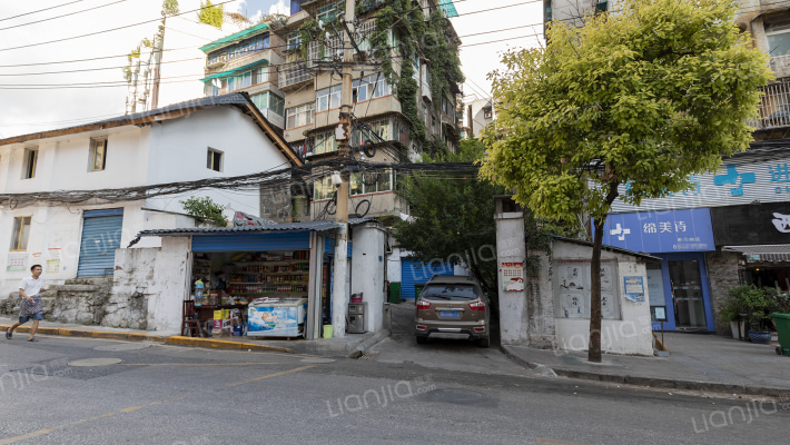 醒狮路18号小区外景图