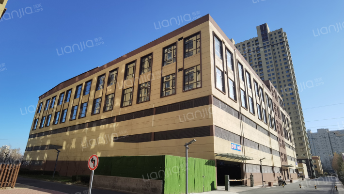 雨荷水岸外景图