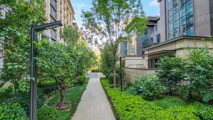 翡翠四季A区外景图