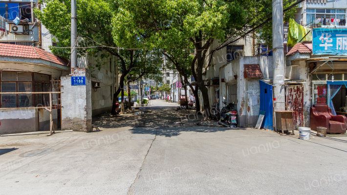 新达新村外景图