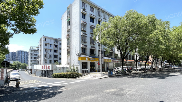 官河公寓外景图