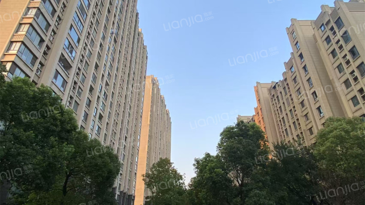 水畔兰庭外景图