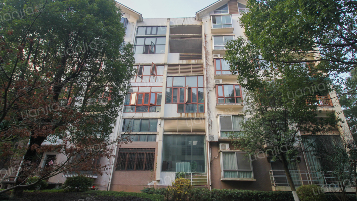 八方小区祥泰山庄外景图