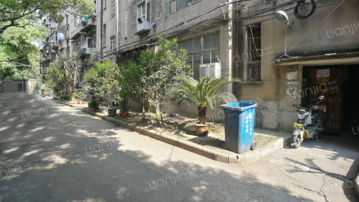 煤建公司宿舍外景图