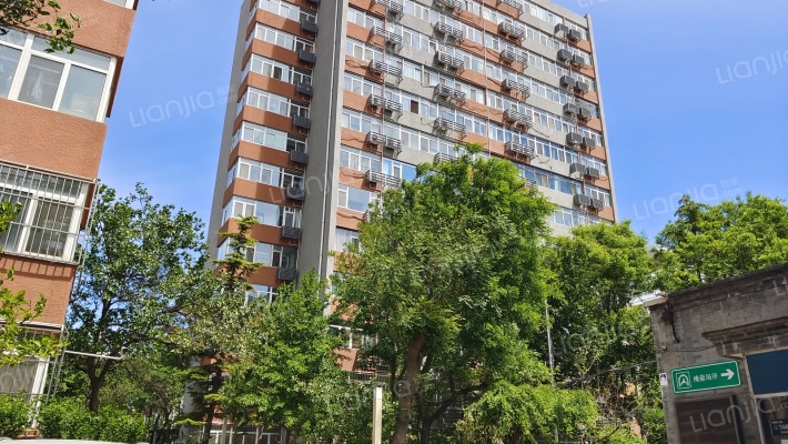 东交民巷13号院外景图