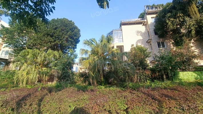 鹰冠庄园外景图