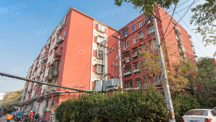 新华街一里外景图