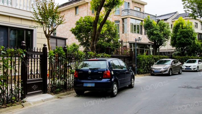 合众湖畔花园外景图