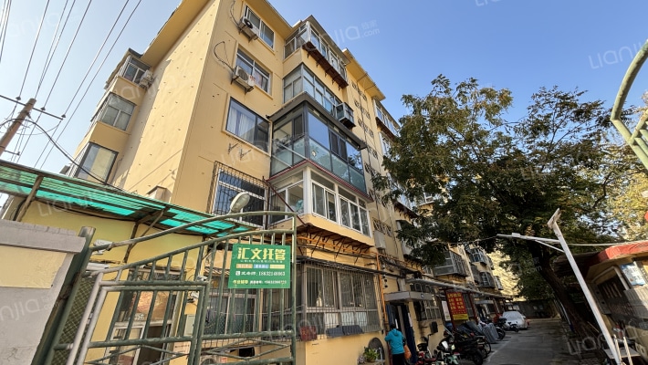 邮电职业技术学院宿舍外景图