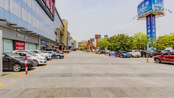 顺联家具城北区外景图