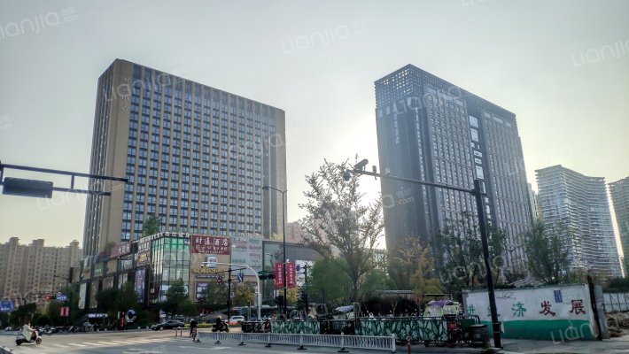 绿城财通中心外景图