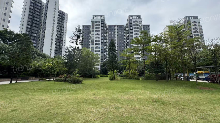 万科珠江东岸一期外景图