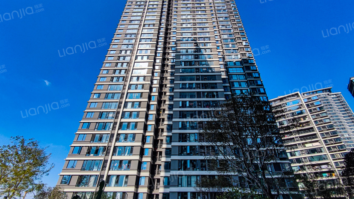 保利中交雲上外景图