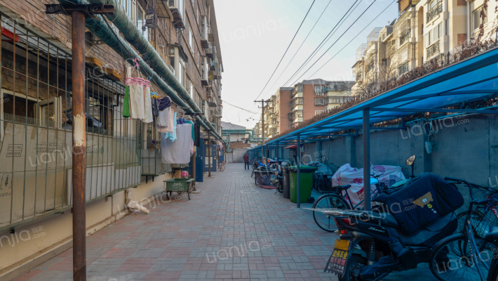 新颜西里外景图