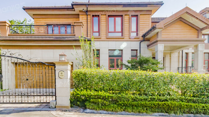 湖山水岸外景图