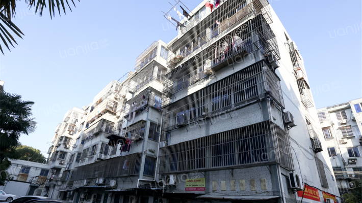 华菁公寓外景图