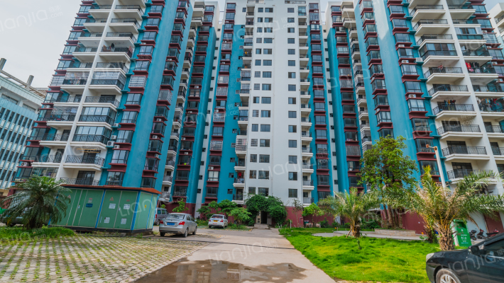 清华蓝湾外景图