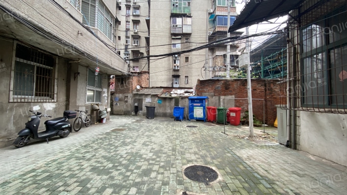 新华小路121号外景图