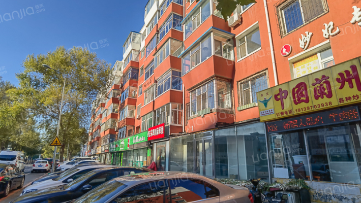 春城房管所宿舍外景图