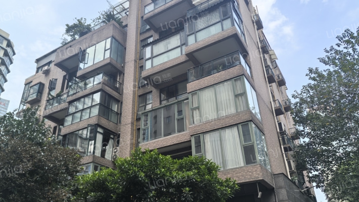 镋钯街77号外景图