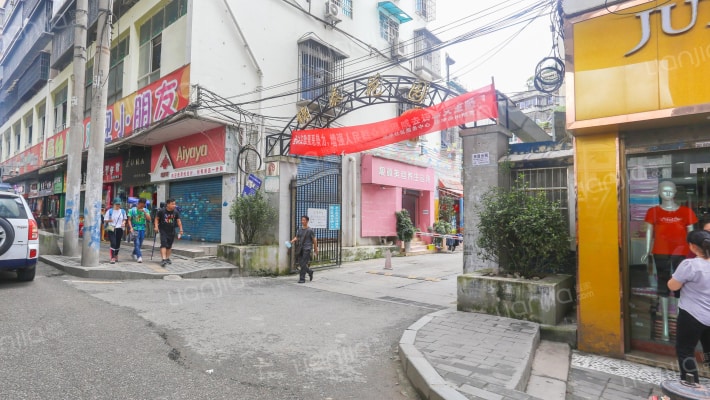 锦泰花园外景图