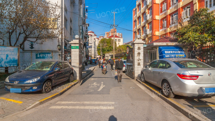 华秀小区外景图