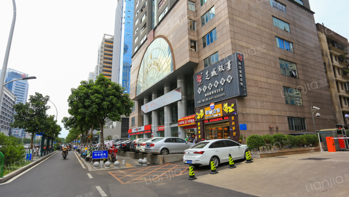 中美大厦外景图