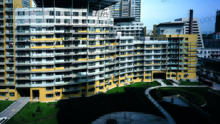 锦秋知春外景图