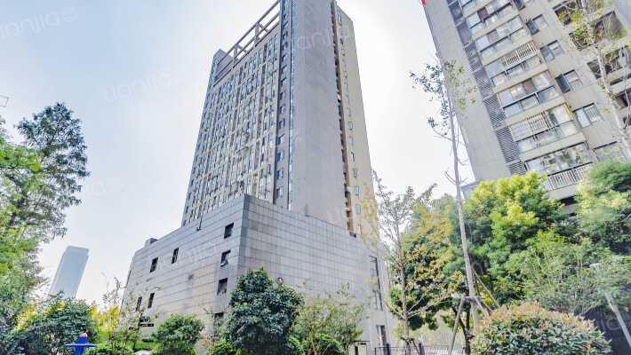 硚房翰林珑城外景图