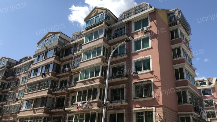 俊苑小区外景图