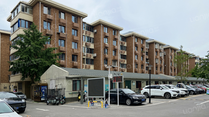 西营前街外景图