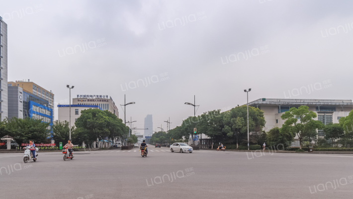 汇翠风情商业街外景图