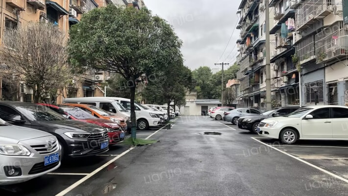 致祥路85号外景图