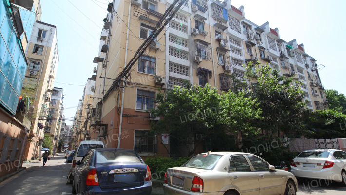 转龙车小区外景图